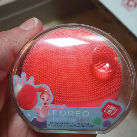 Foreo Luna Play Plus 2 Facial Cleansing Massager - Picture 1 of 4
